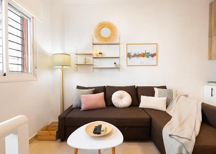 C39 Cosy Apt Next To The City Center